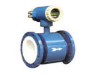 What is the reason why the electromagnetic flowmeter is grounded?